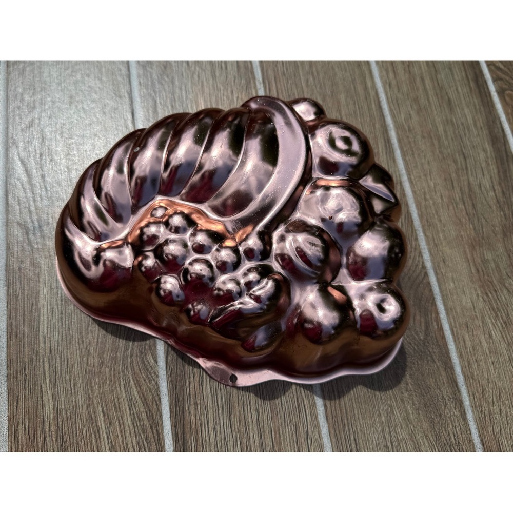 Vintage Copper Tone Cornucopia Fruit Jello Mold Wall Decor Grapes Berries 8.5"